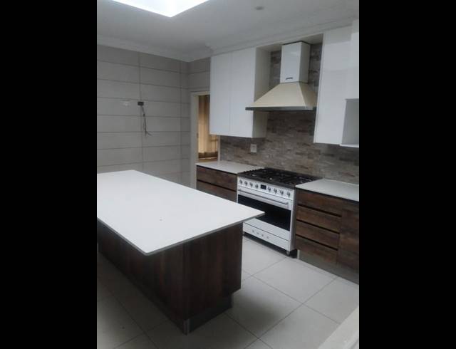 4 BEDROOM PROPERTY TO RENT IN SUNNYRIDGE